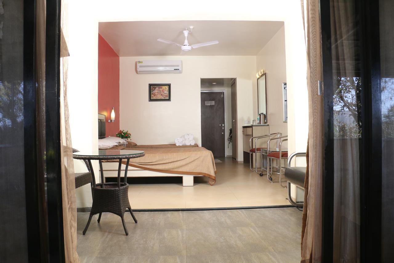 Hotel Anando , Saputara Exterior photo